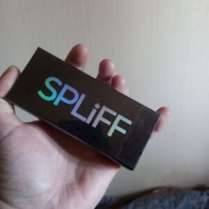 Opinión de cliente Caja de 3 porros pre-enrollados de CBD - White Widow con foto - Spliff