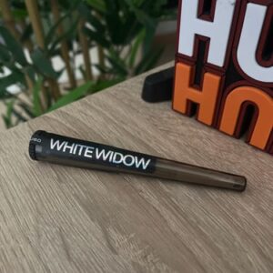 Opinión de cliente Caja de 3 porros pre-enrollados de CBD - White Widow con foto - Spliff