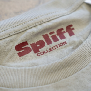 Tee-Shirt FEEL THE DIVINE – accesorio de Spliff, primer plano