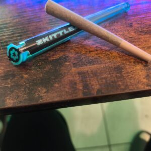 Opinión de cliente Porro de THCX pre-enrollado - Zkittlez con foto - Spliff