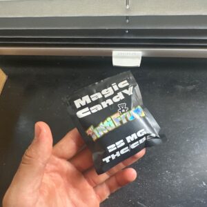Opinión de cliente Magic Candy – Caramelos THC – 100 MG con foto - Spliff