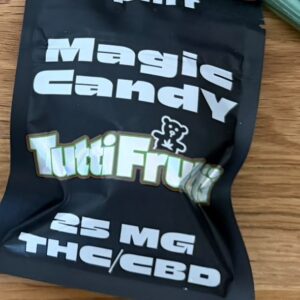 Opinión de cliente Magic Candy – Gominolas de THC – 100 MG con foto - Spliff