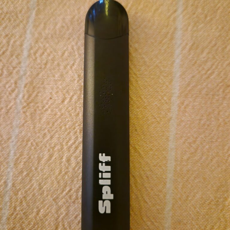 Click to view full screen Opinión de cliente Magic Vape con foto - Spliff