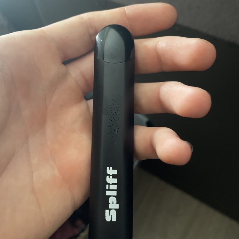 Click to view full screen Opinión de cliente Magic Vape con foto - Spliff