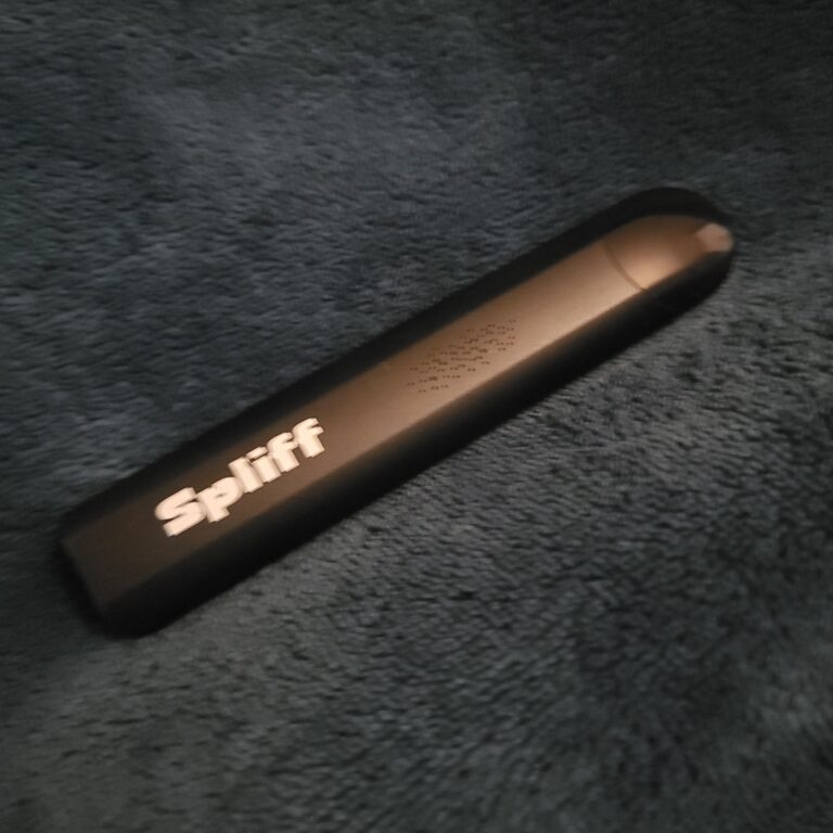 Click to view full screen Opinión de cliente Magic Vape con foto - Spliff