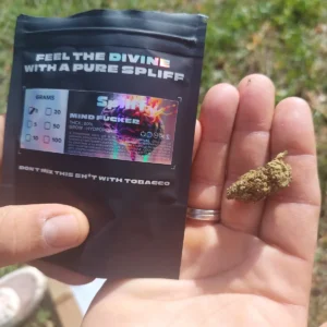 Opinión de cliente Mind Fucker con foto - Spliff