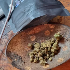 Opinión de cliente Minibud Premium - 30% THCX con foto - Spliff