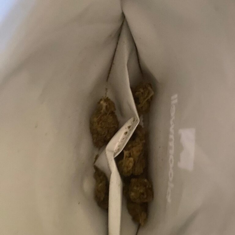 Click to view full screen Opinión de cliente Minibud Premium - 30% THCX con foto - Spliff