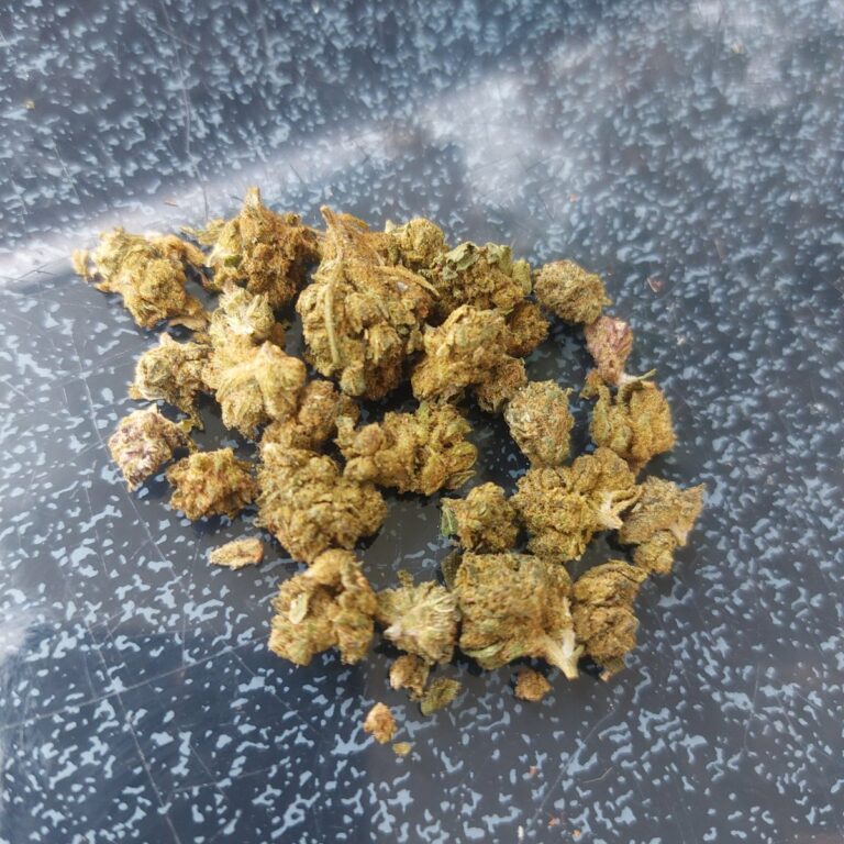 Opinión de cliente Minibud Premium - 30% THCX con foto - Spliff