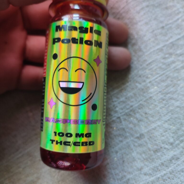 Click to view full screen Opinión de cliente Jarabe de THC - Magic Potion - 100 mg con foto - Spliff