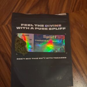 Opinión de cliente Tropical Fruit - 30% THCX con foto - Spliff