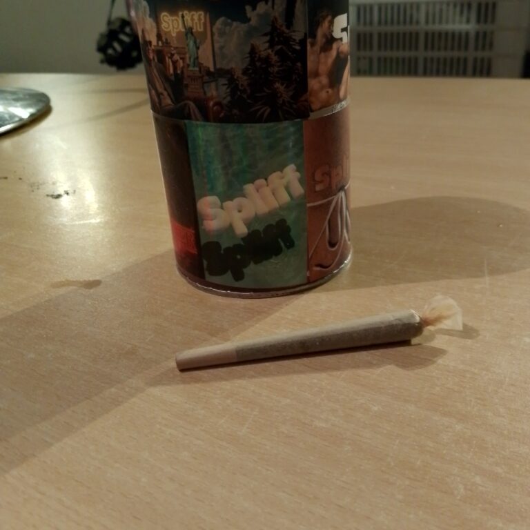 Opinión de cliente White Ice O Lator - 30% THCX con foto - Spliff